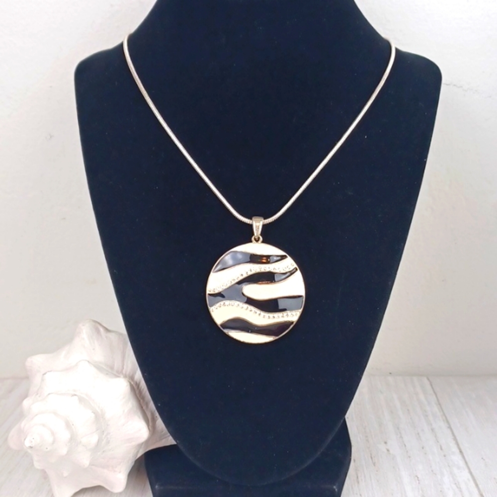 🌻 3 For $15 Black & Ivory Enameled Zebra Print Rhinestone Pendant Necklace